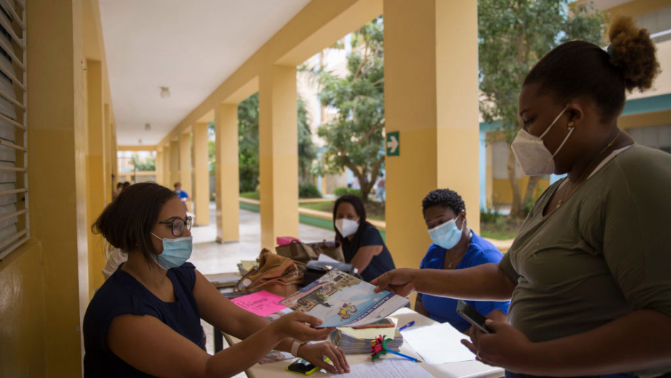 Comienzan las clases semipresenciales en 48 municipios de República Dominicana